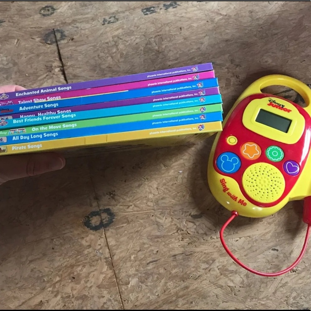 Toddler 8 sing with me dismay books.